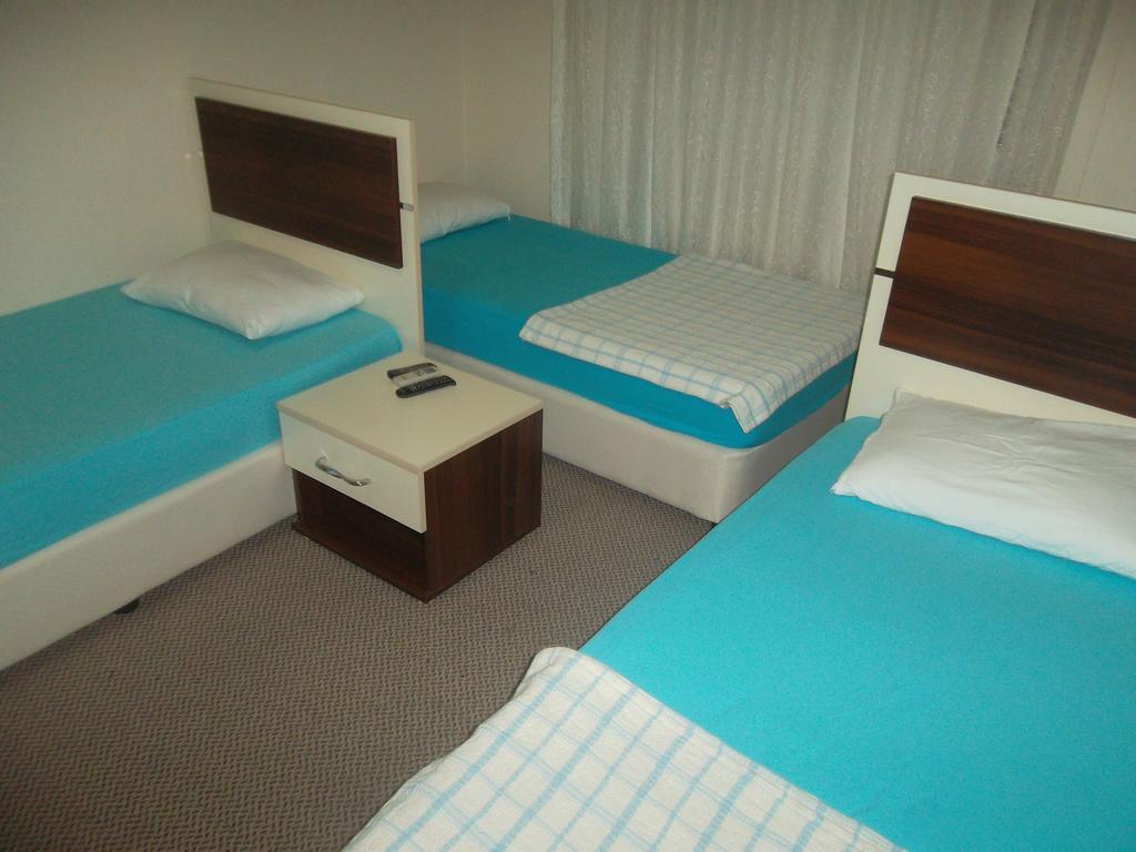 Konak Hotel Mut Luaran gambar