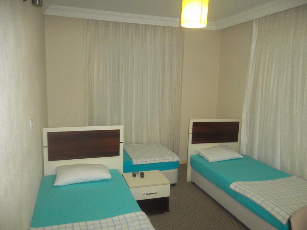 Konak Hotel Mut Luaran gambar