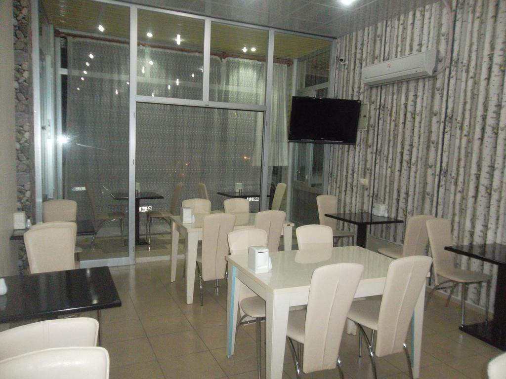 Konak Hotel Mut Luaran gambar