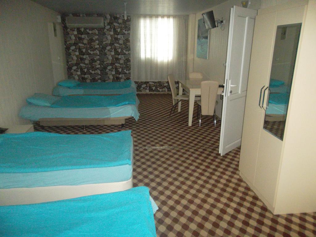 Konak Hotel Mut Luaran gambar