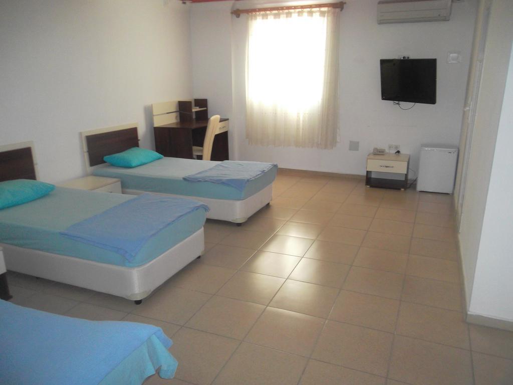 Konak Hotel Mut Luaran gambar