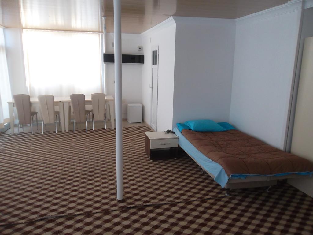 Konak Hotel Mut Bilik gambar