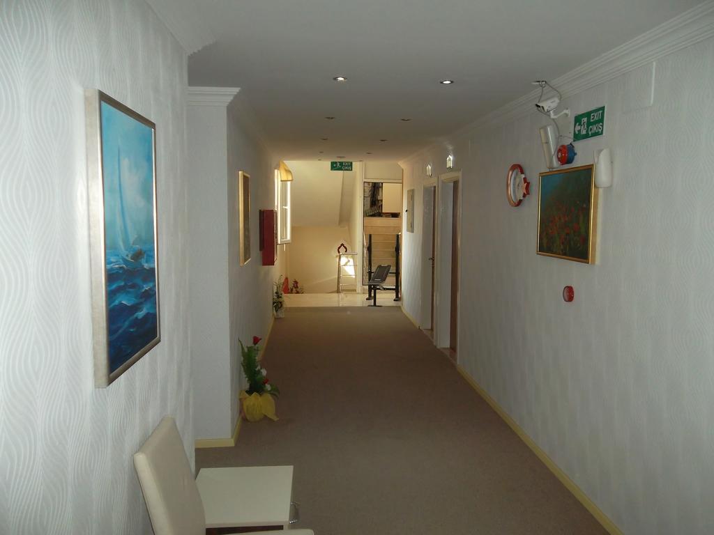 Konak Hotel Mut Luaran gambar