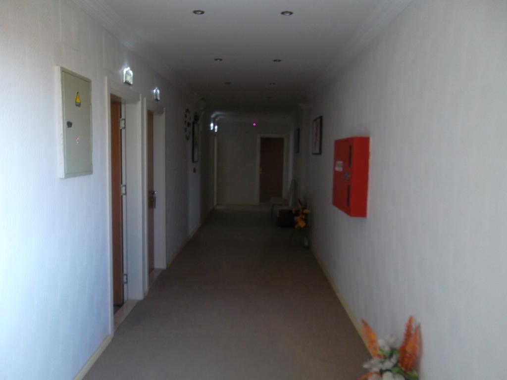 Konak Hotel Mut Luaran gambar